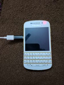Blackberry Q10 Special Edition Gold