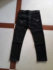 Boy Full Sleeves Tshirt And Black Jeans