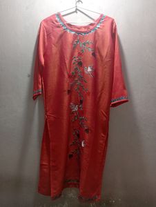 Beautiful Round Neck Straight Kurti