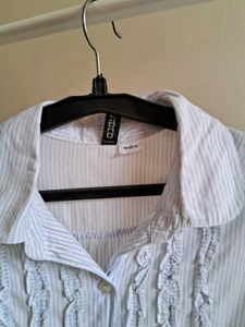 H&amp;M Striped Fitted Collar Shirt