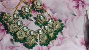 Elegant Kundan Jewelry Set
