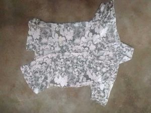 Floral Print Ruffle Crop Top
