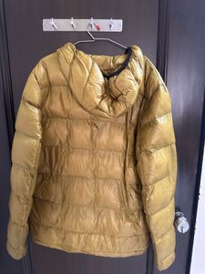 yellow puffer jacket !