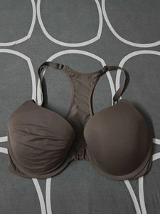 34D Victoria's Secret