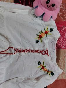 Elegant White Embroidered Kurta