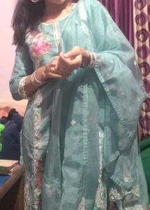 Floral Embroidered Kurta