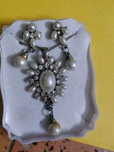 Pearl Chain