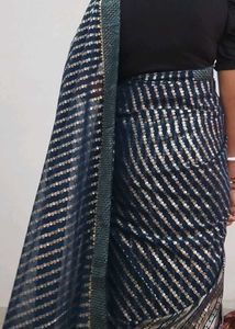 Elegant Navy &amp; Silver Foil Print Saree