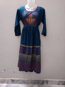 Elegant Blue Embroidered Kurta