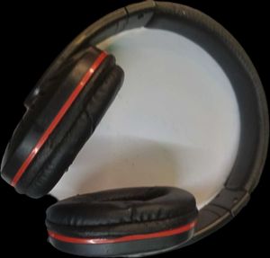 Headphone From Metlek  In Good Condition