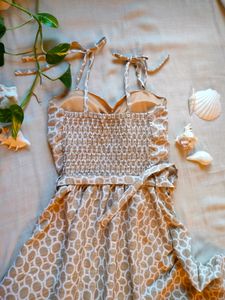 Minimal 🌷 Beige Tie-up Sleeve Midi Dress