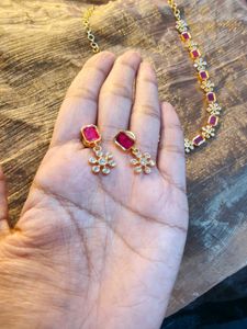 Sleek Necklace With Earrings
