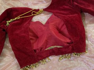 Saree With Padded Blouse