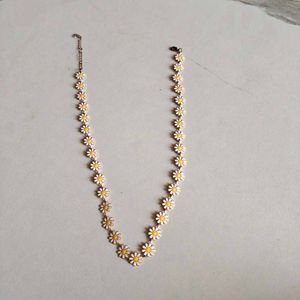 Daisy Chain Necklace