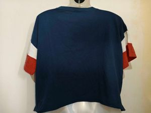 🎄Buy 1, Get 1 Free🎁L/ XL Vintage Crop Tshirt