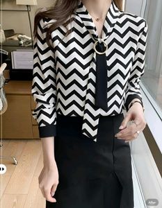 New with tag Pinterest Chic Chevron Print Blouse