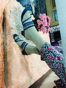 Boho Chic Navy &amp; White Toe Ring Sandals