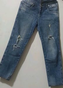 Ripped Skinny Jeans