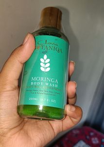 Clovia Moringa Bodywash Sealed
