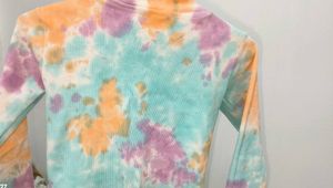 Tie-Dye Long Sleeve Top
