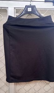 black skirt knee length