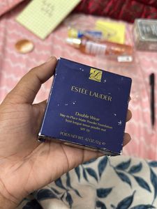 Estee Lauder Double Wear Compact 4W1