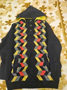 Geometric Pattern Woolen Hoodie