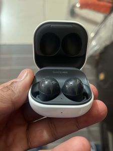 Galaxy Buds 2 Like New .. Never Used