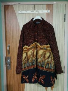 imported giraffe 🦒 print long shirt