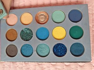 Beauty Glazed Eyeshadow Pallete ✨️