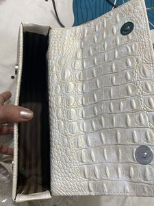Sugar Off White Sling Bag