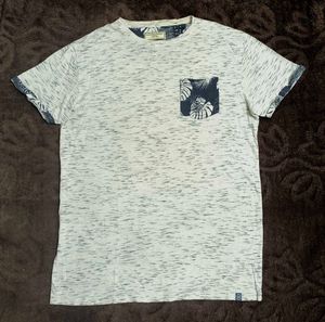 La Maison Blaggio Crew Neck Tshirt L Size