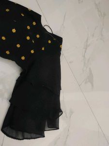 Flored Sleeve Blouse