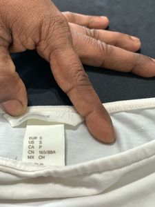 H&amp;M, white T-shirt,