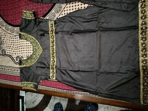 Silk Suit Set For Sale In Good Condition