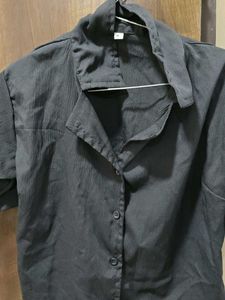 Black Collared Crop Top