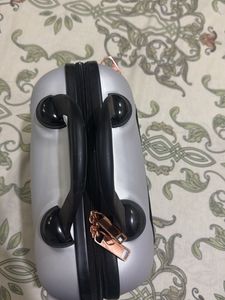 IT Luggage Vanity Case