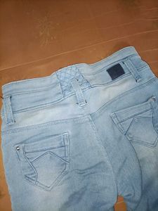Light Wash Jeans