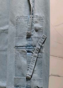 8 pocket Trendy Light Wash Cargo Jeans