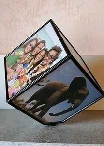 Rotating Photo Frame Cube