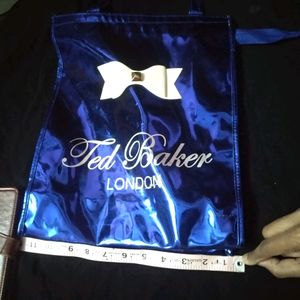 Ladies hand bag
