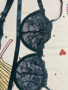 Savana Lace Lingerie Set