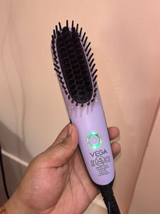 VEGA Hair Straightener Brush