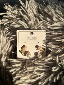 Rose Pearl Earring Stud