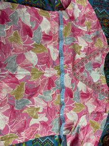 Pink Floral Embellished Kurti