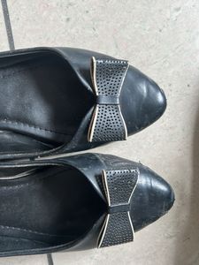Black Bow Ballerinas