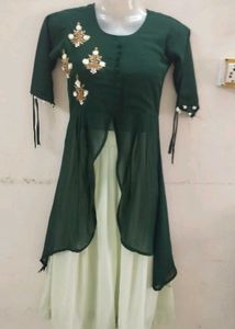 Elegant Green &amp; White Kurta Set