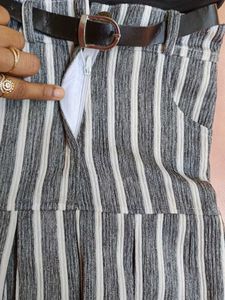 Girl&#39;s Outfit - Top &amp; Skirt 4 years old perfect fi