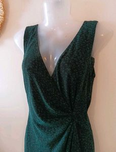 Naniyali Black With Green Shimmer Gown