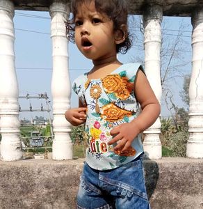 Small children&#39;s clothes are available in our shop